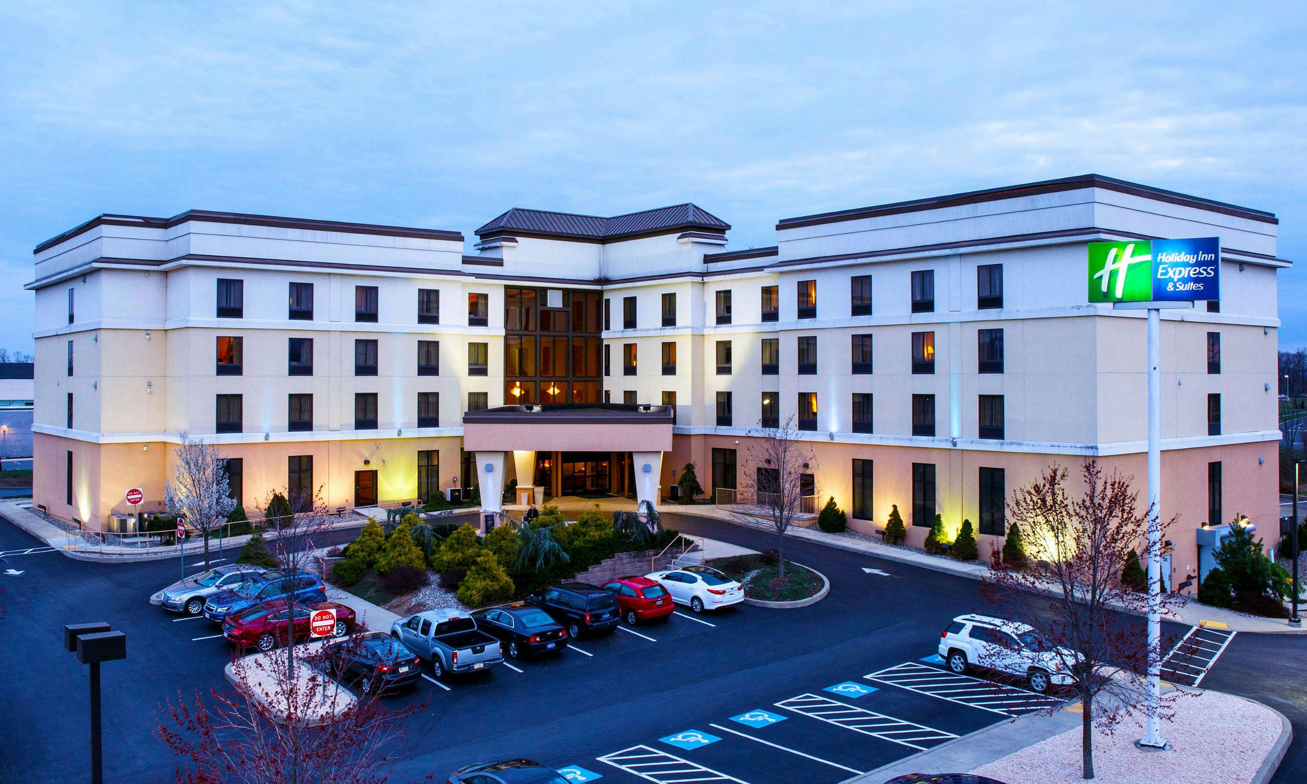Holiday Inn Express Hotel & Suites Harrisburg West