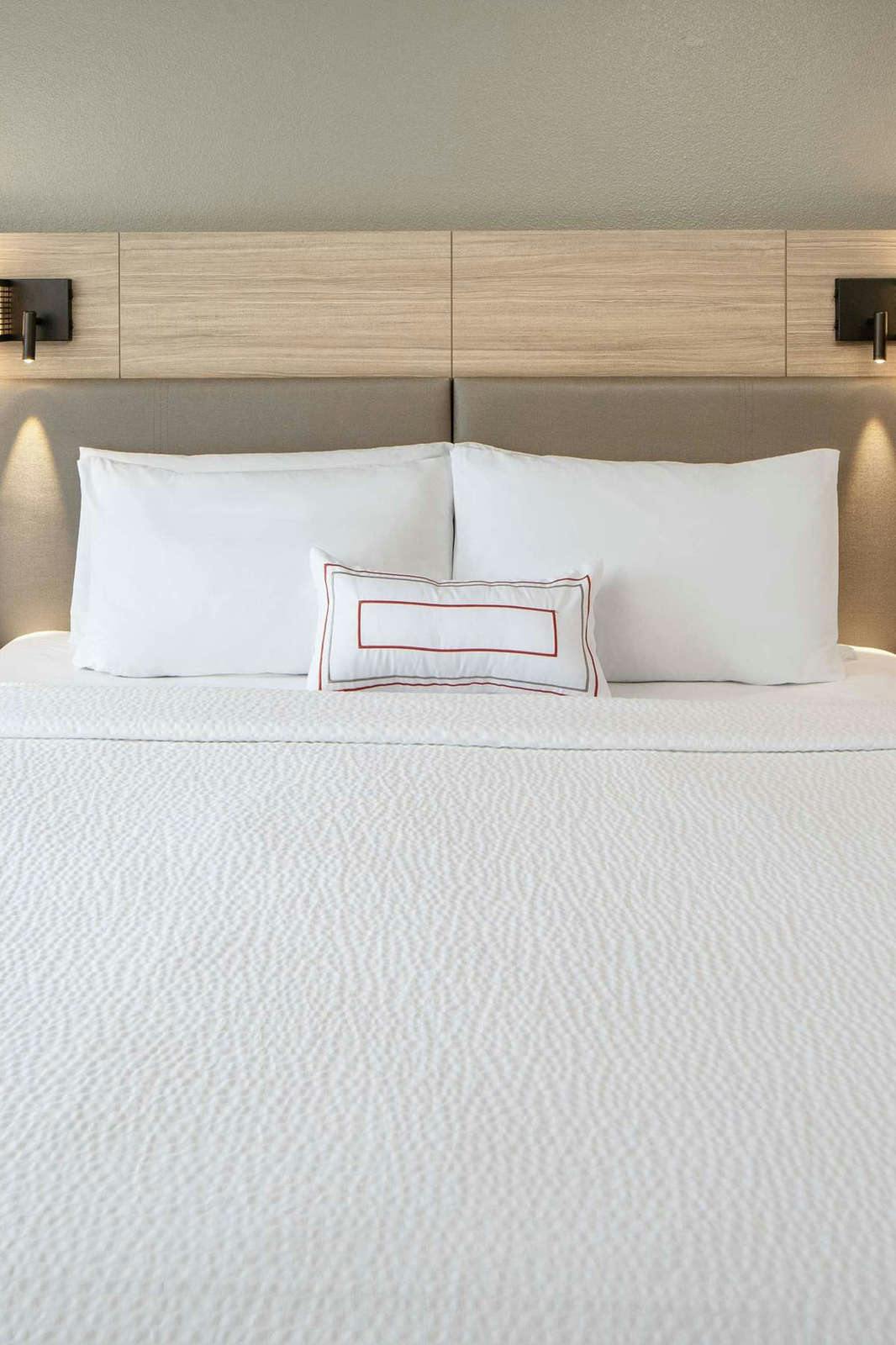 Hotel Sonesta Select Nashville Airport Suites photo 1