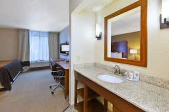 Hotel Comfort Inn & Suites Taylor - Detroit photo 3