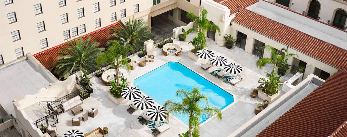 Pasadena Hotel and Pool