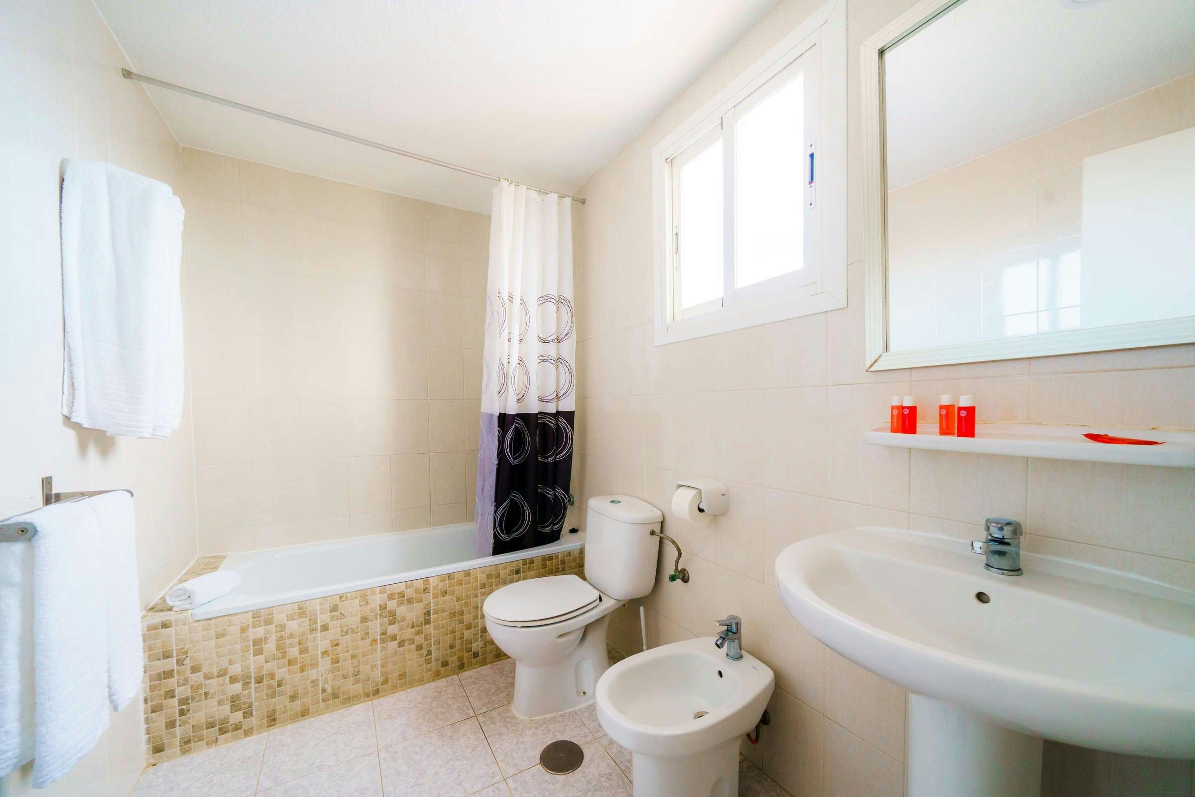 Hotel El Faro photo 2