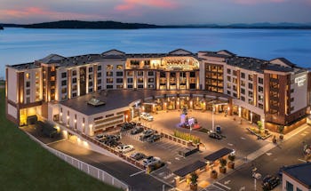 Silver Cloud Hotel Tacoma at Point Ruston Waterfront