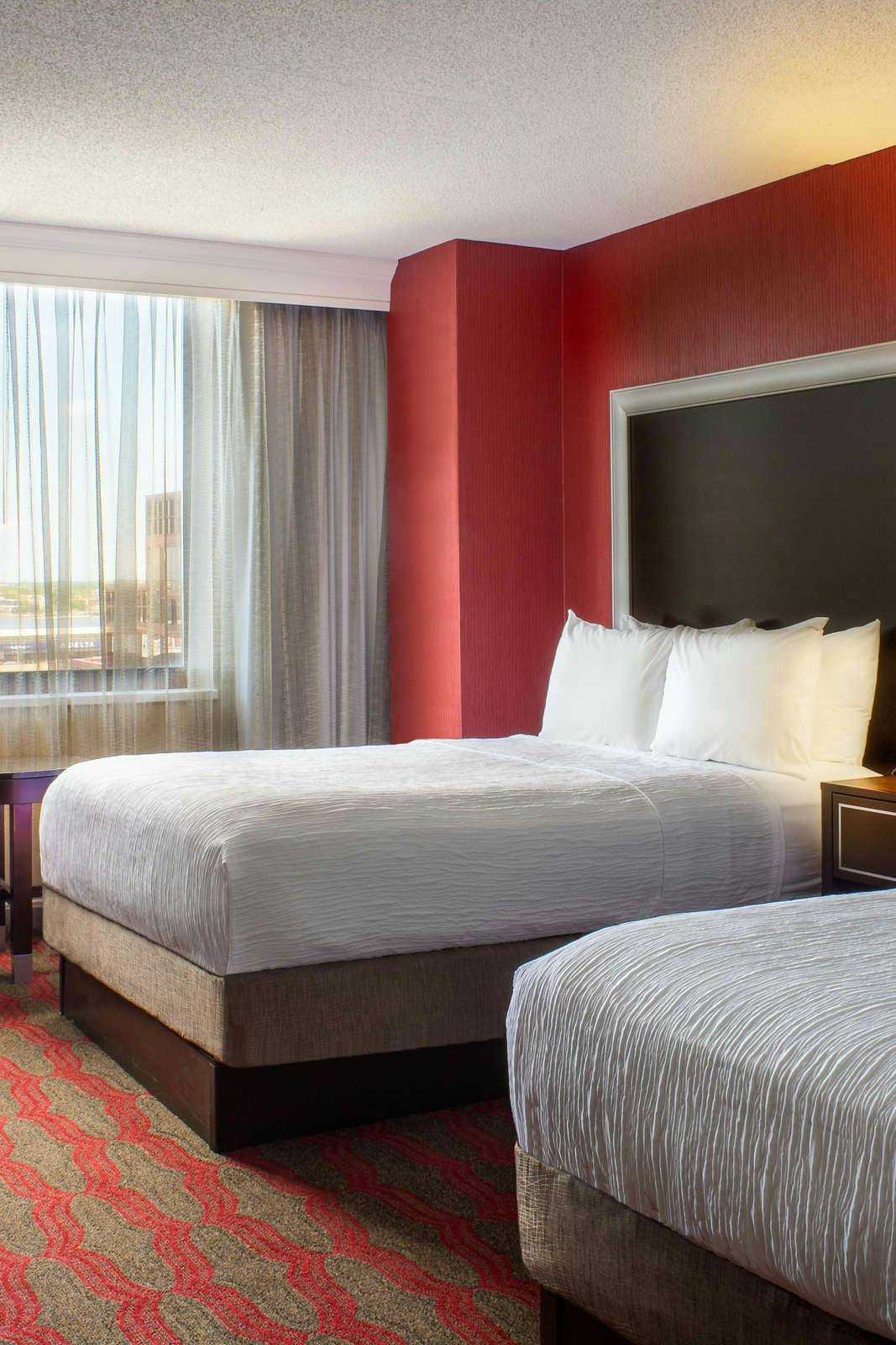 Hotel LaGuardia Plaza Hotel photo 2