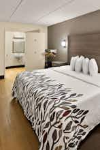 Hotel Red Roof Inn Chapel Hill - UNC photo 3