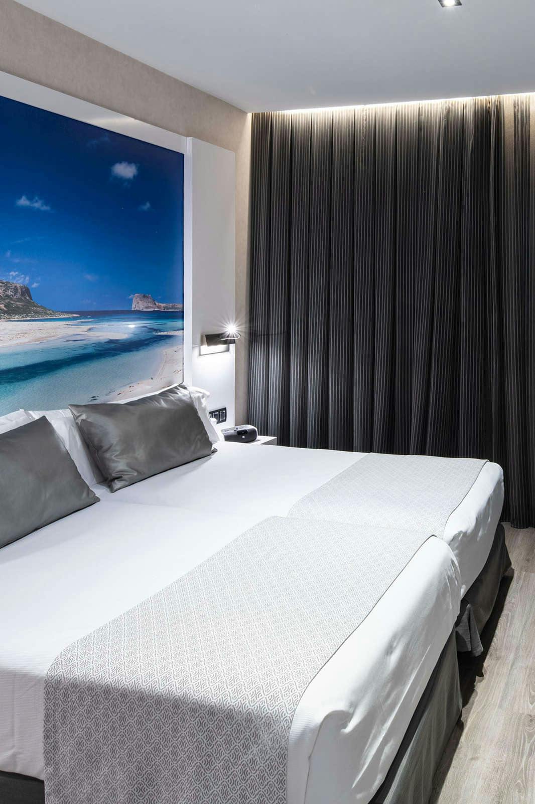 Hotel Catalonia Gran Vía BCN photo 2