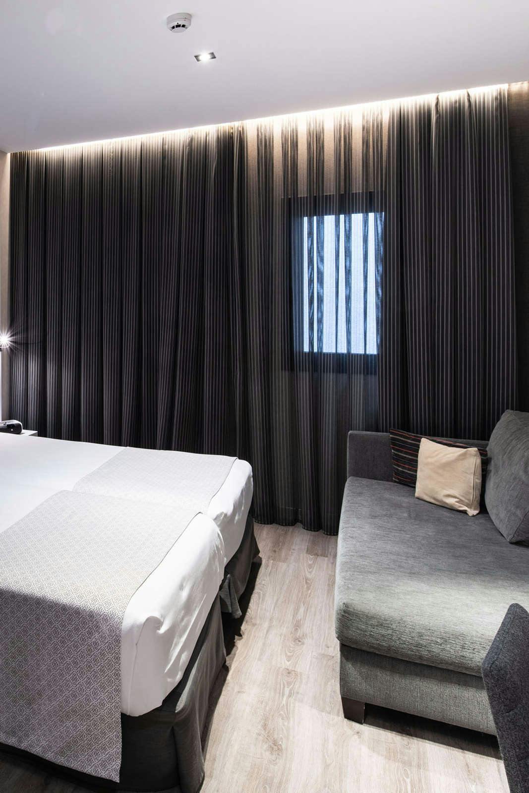 Hotel Catalonia Gran Vía BCN photo 3