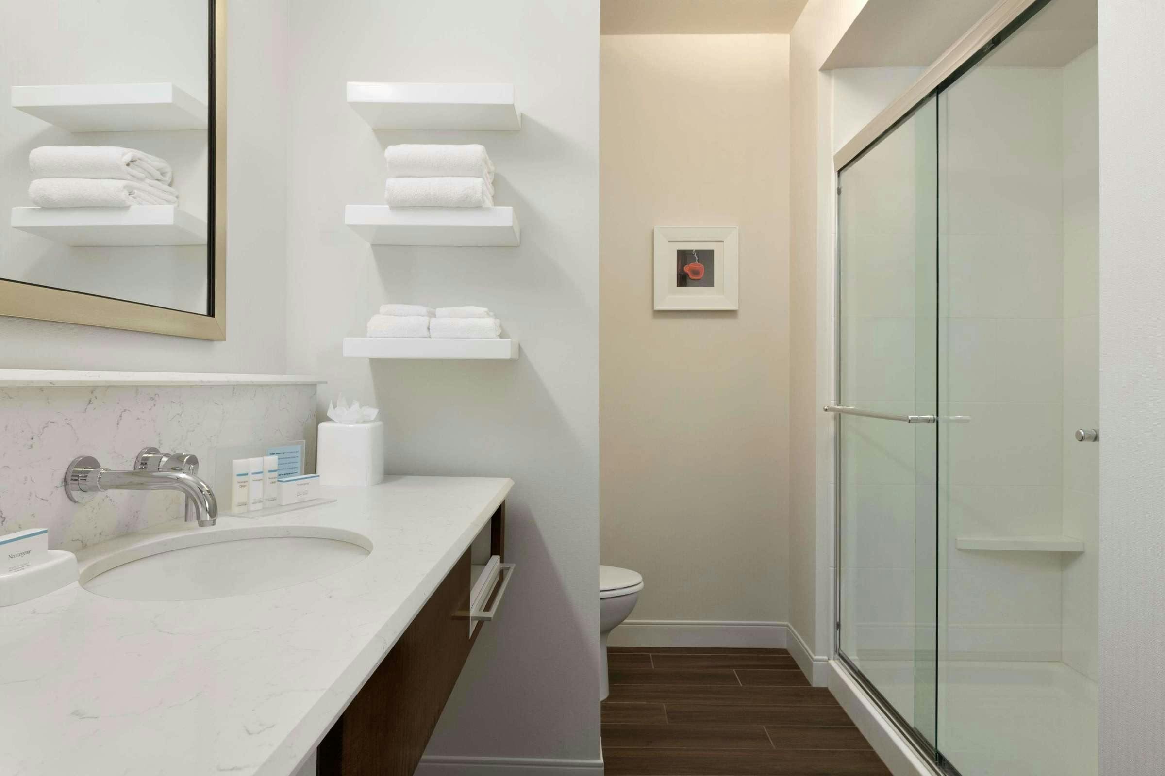 Hotel Hampton Inn & Suites Seattle/Renton photo 5