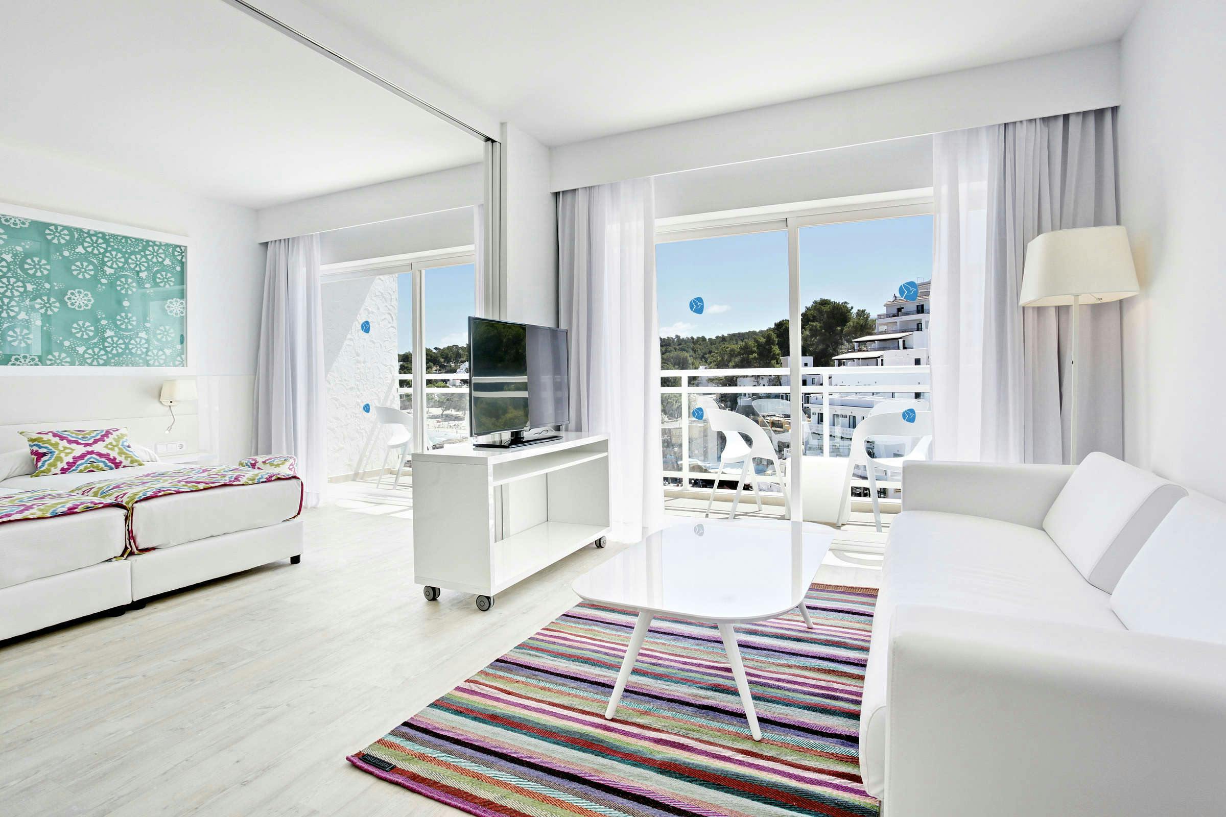 Hotel Grupotel Ibiza Beach Resort - Adults Only photo 2
