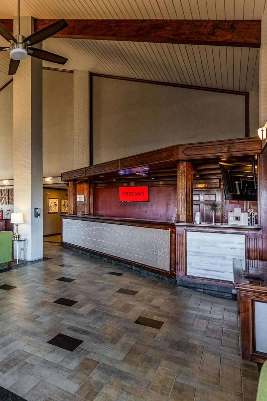 Hotel Red Roof Inn & Suites Irving – DFW Airport South photo 3