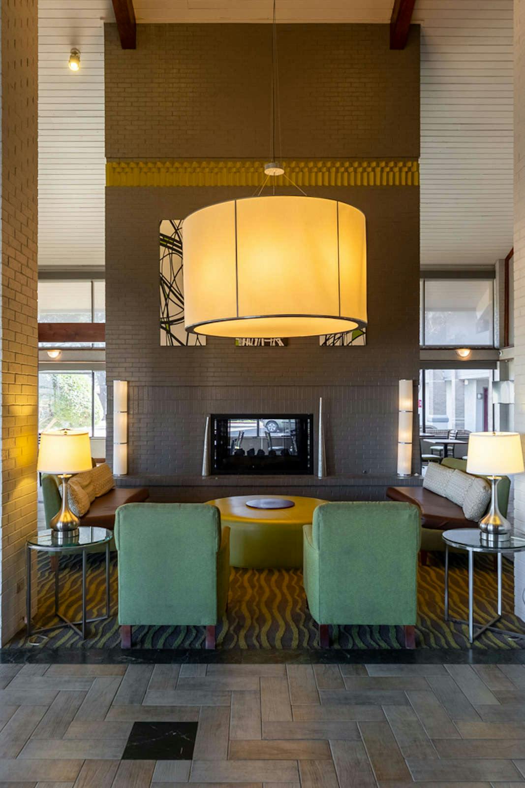 Hotel Red Roof Inn & Suites Irving – DFW Airport South photo 2