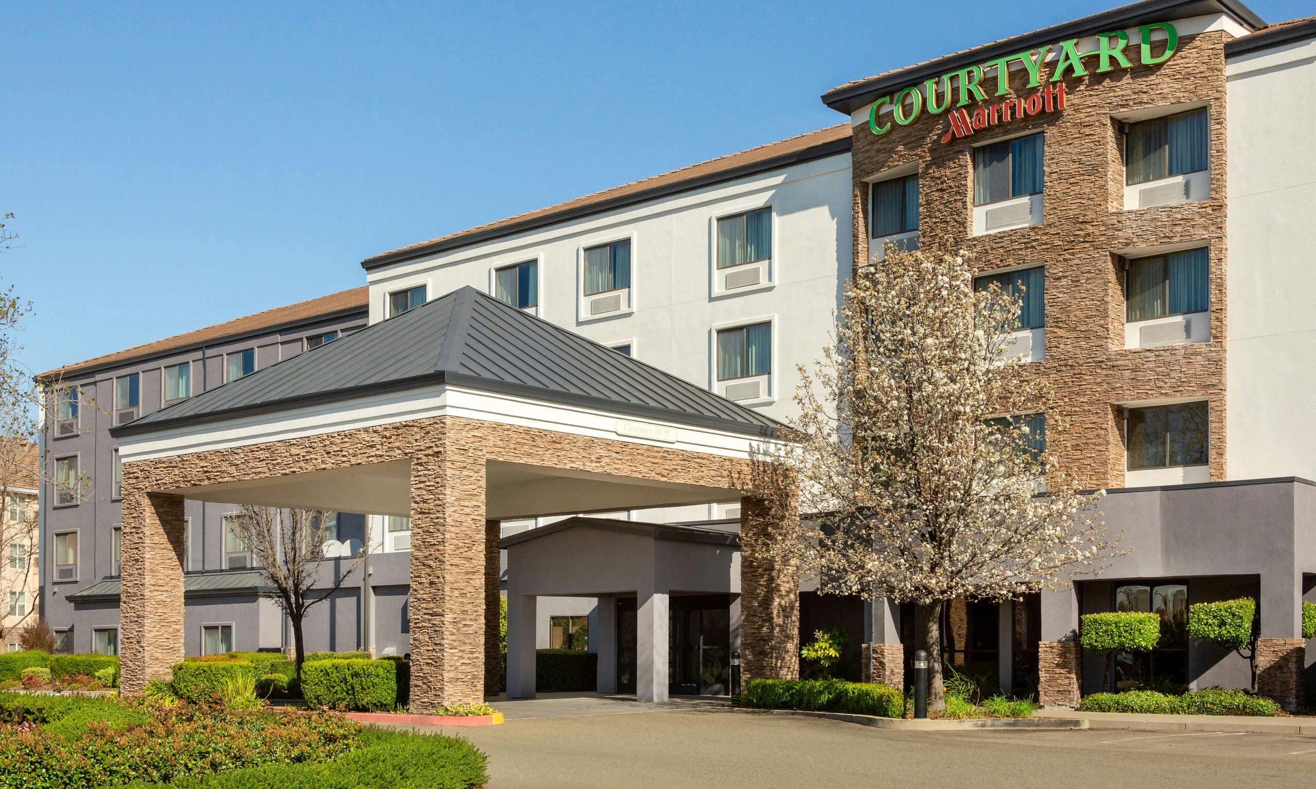 Courtyard by Marriott Roseville Galleria Mall/Creekside Ridge Drive