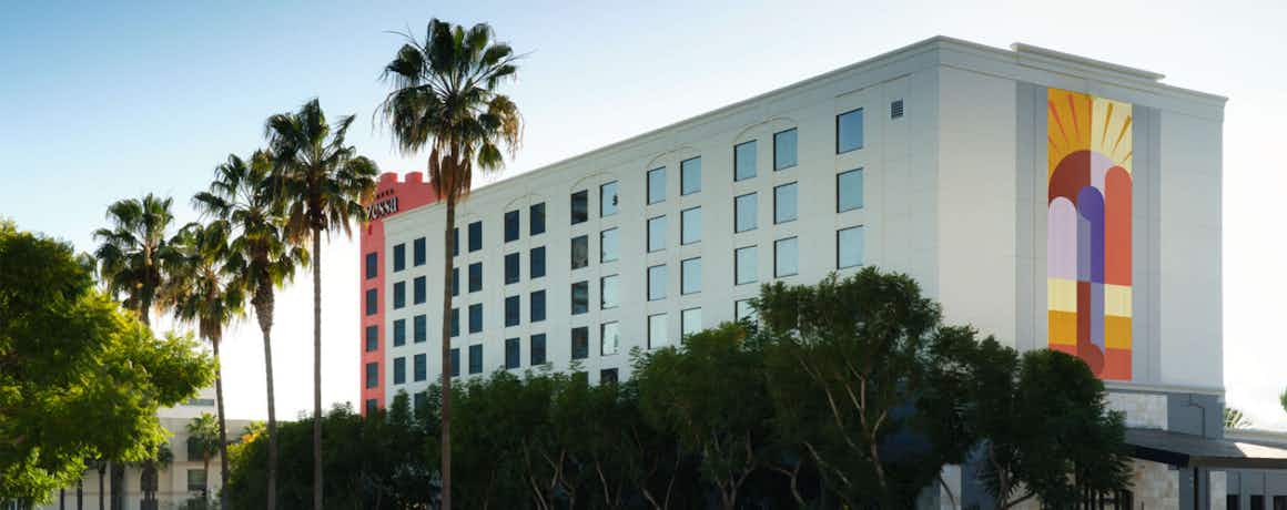 Hotel Zessa Santa Ana, a DoubleTree by Hilton
