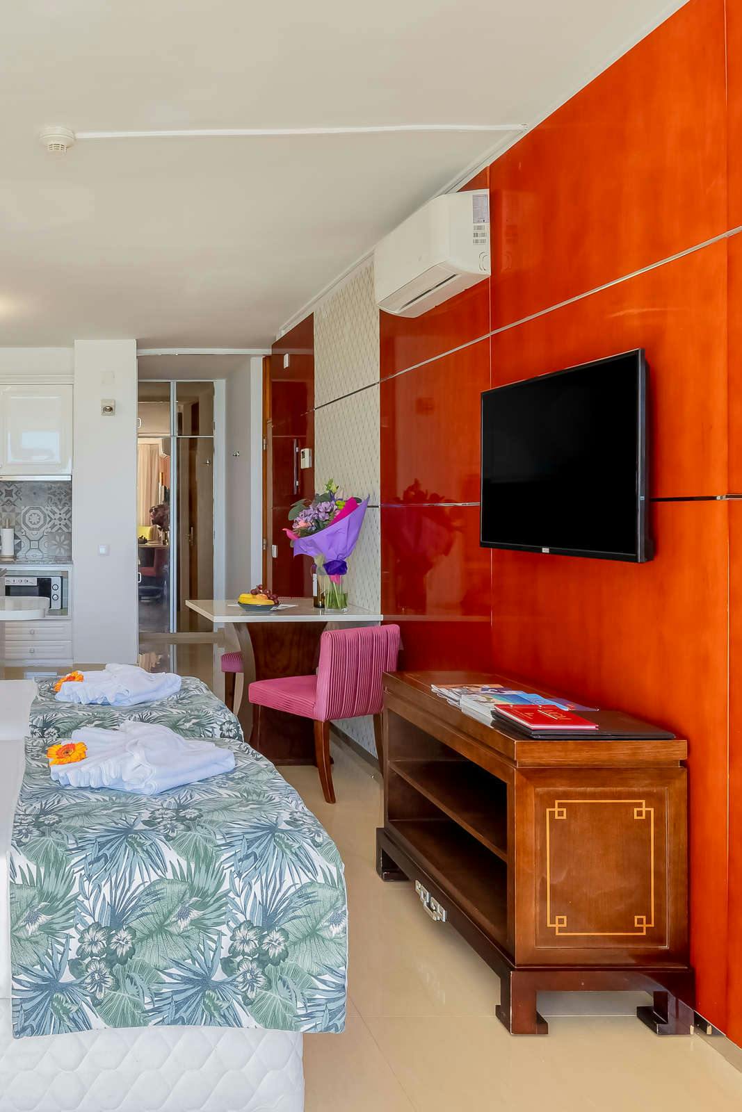 Hotel Monicca Collection Suites & Residences, Albufeira photo 3