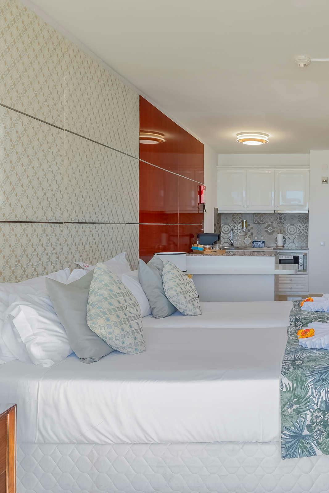 Hotel Monicca Collection Suites & Residences, Albufeira photo 2