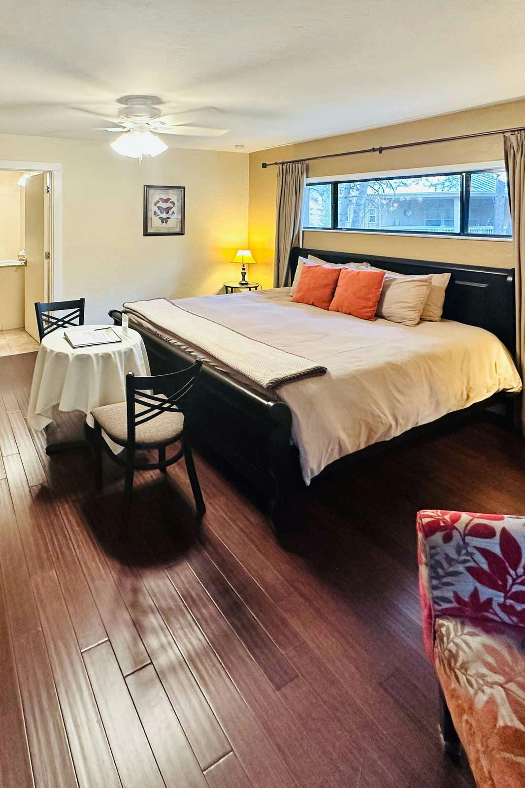 Hotel The Inn at Shasta Lake photo 2