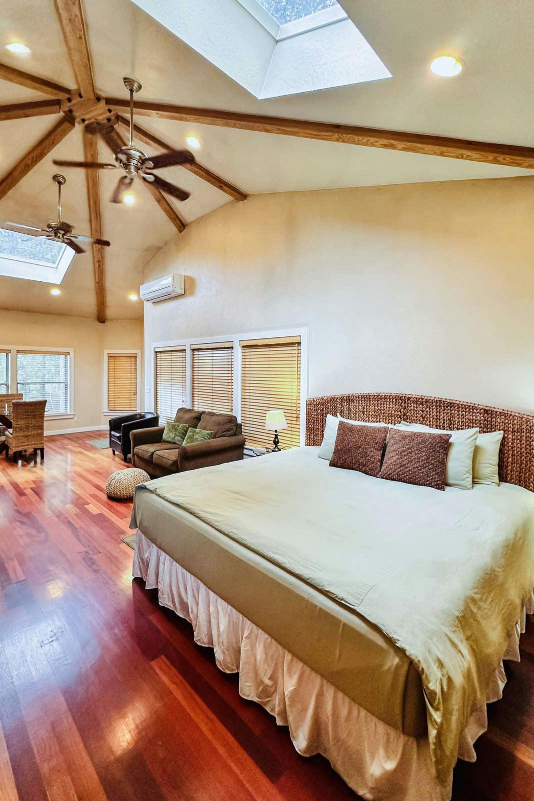 Hotel The Inn at Shasta Lake photo 1