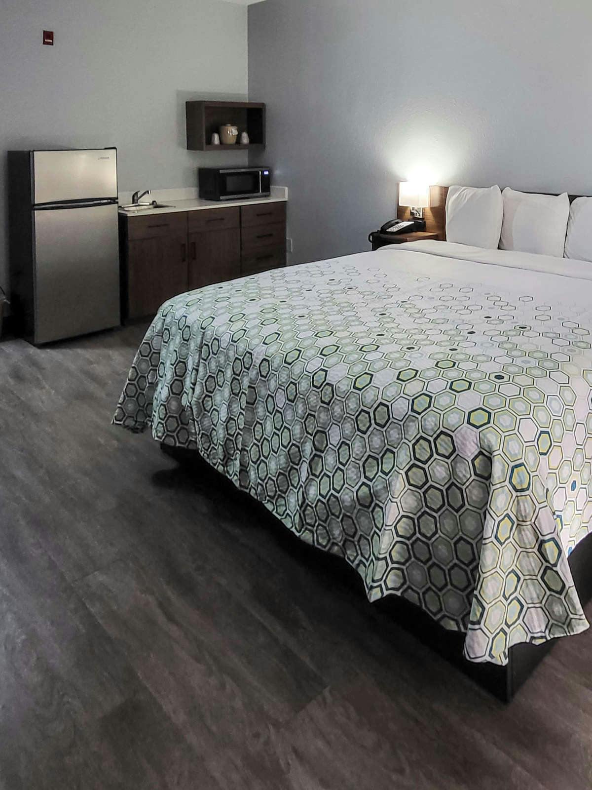 Hotel HomeTowne Studios Prattville photo 4