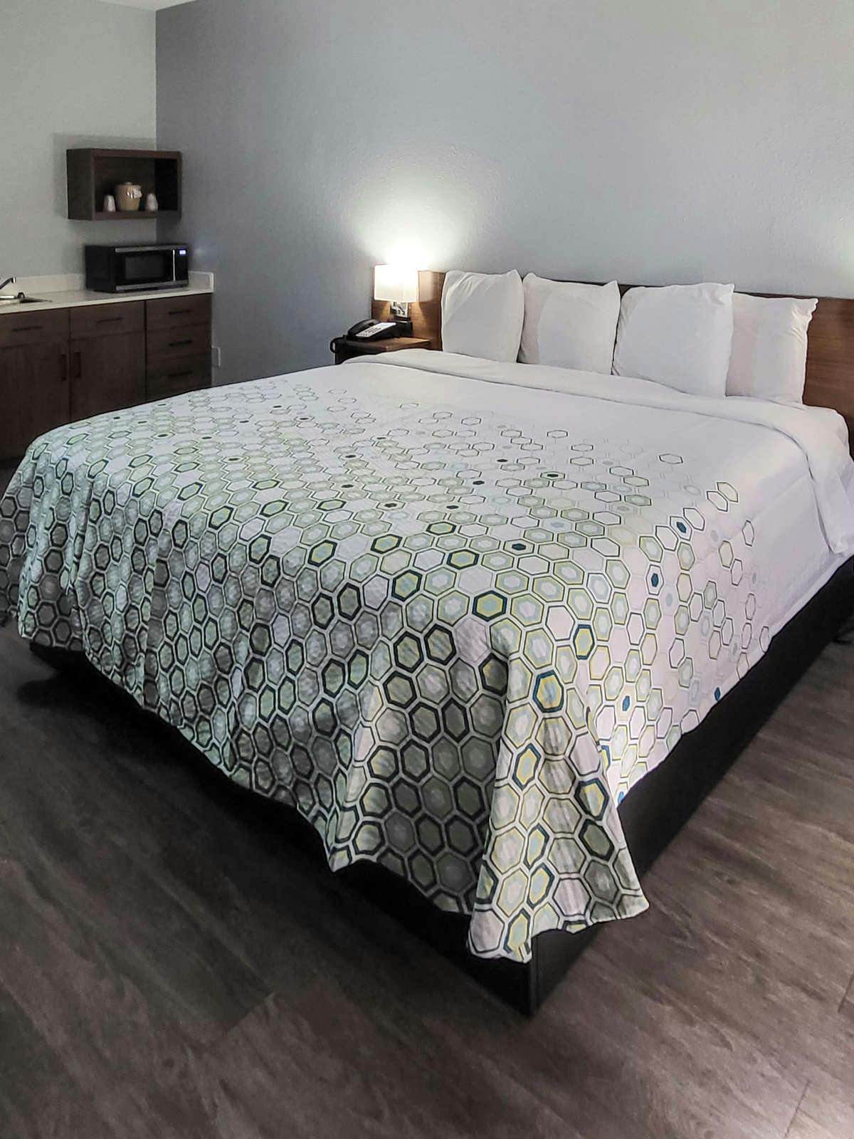 Hotel HomeTowne Studios Prattville photo 2