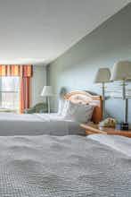 Hotel Lancaster Inn and Suites photo 5