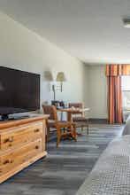 Hotel Lancaster Inn and Suites photo 4