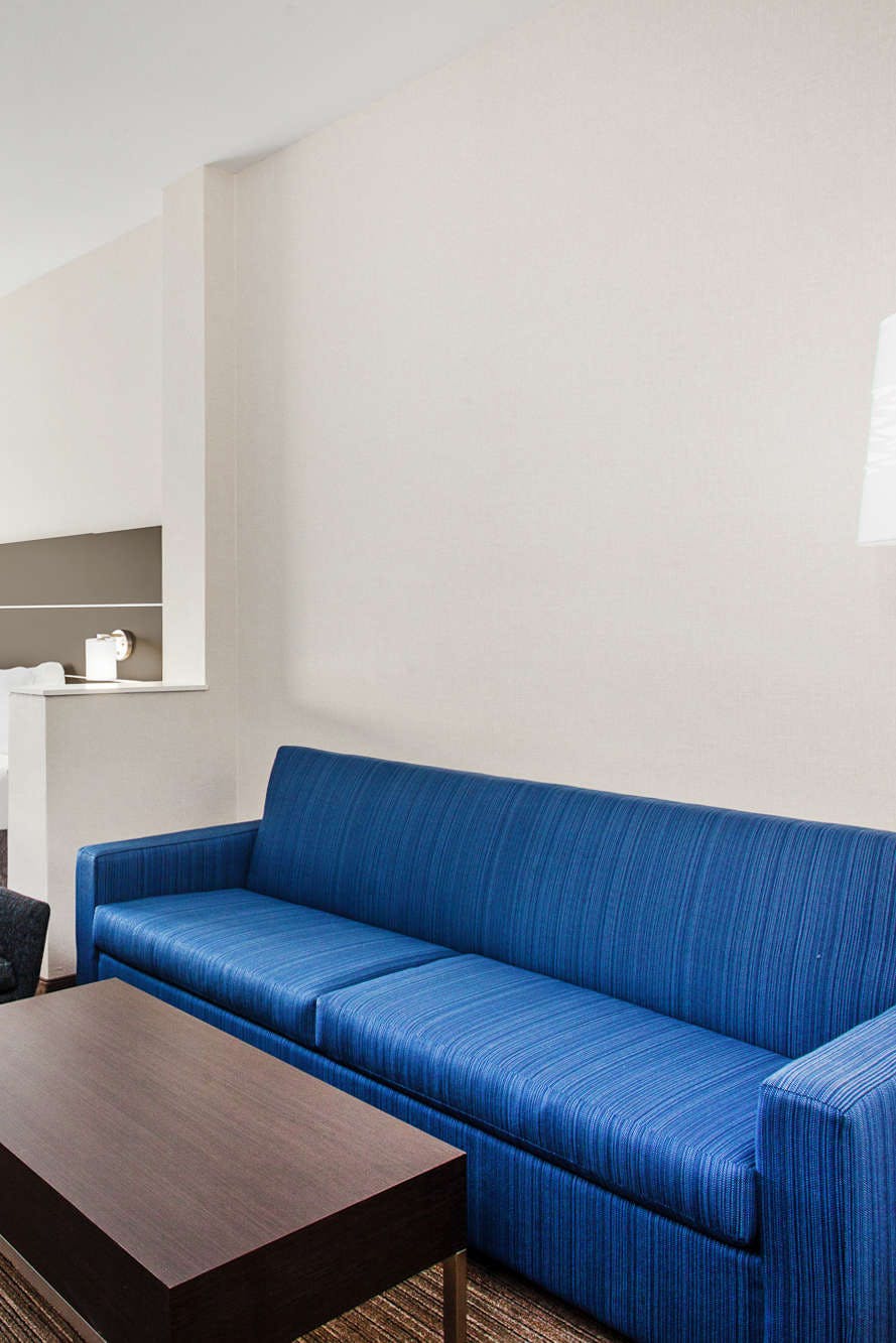 Hotel Holiday Inn Express Hotels & Suites Oakland Airport photo 3