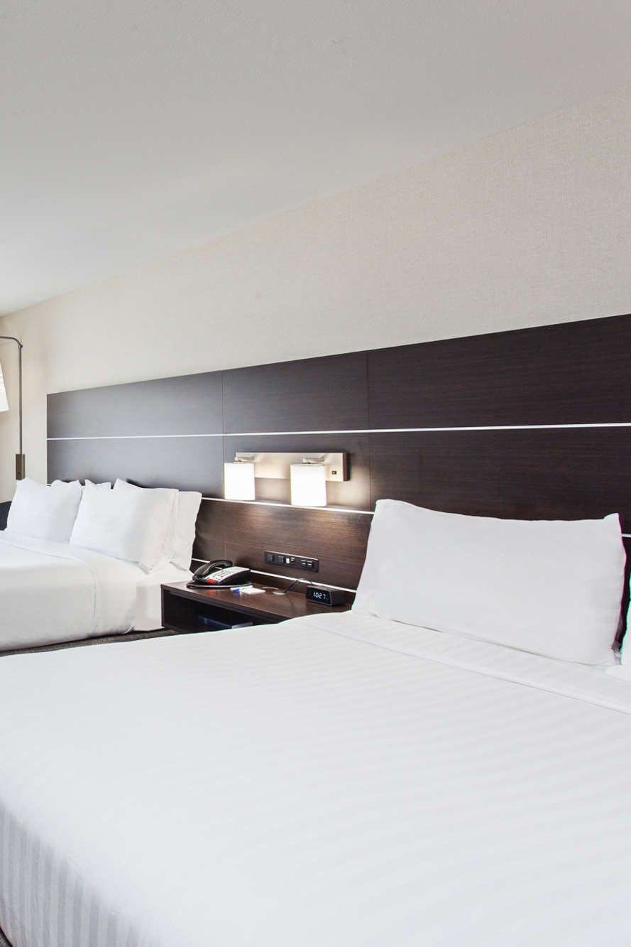 Hotel Holiday Inn Express Hotels & Suites Oakland Airport photo 5