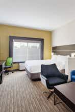 Hotel Holiday Inn Express Hotels & Suites Oakland Airport photo 2