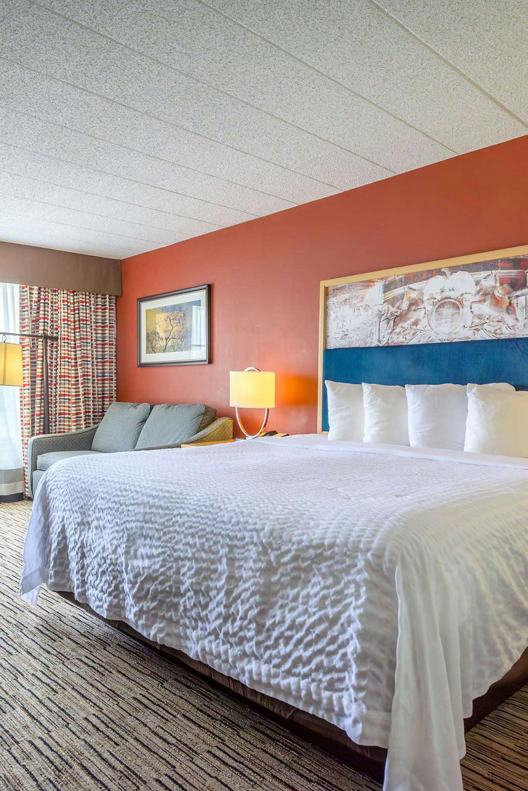 Hotel Exton Hotel & Conference Center photo 2