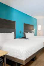 Hotel Tru by Hilton Dallas Market Center photo 2