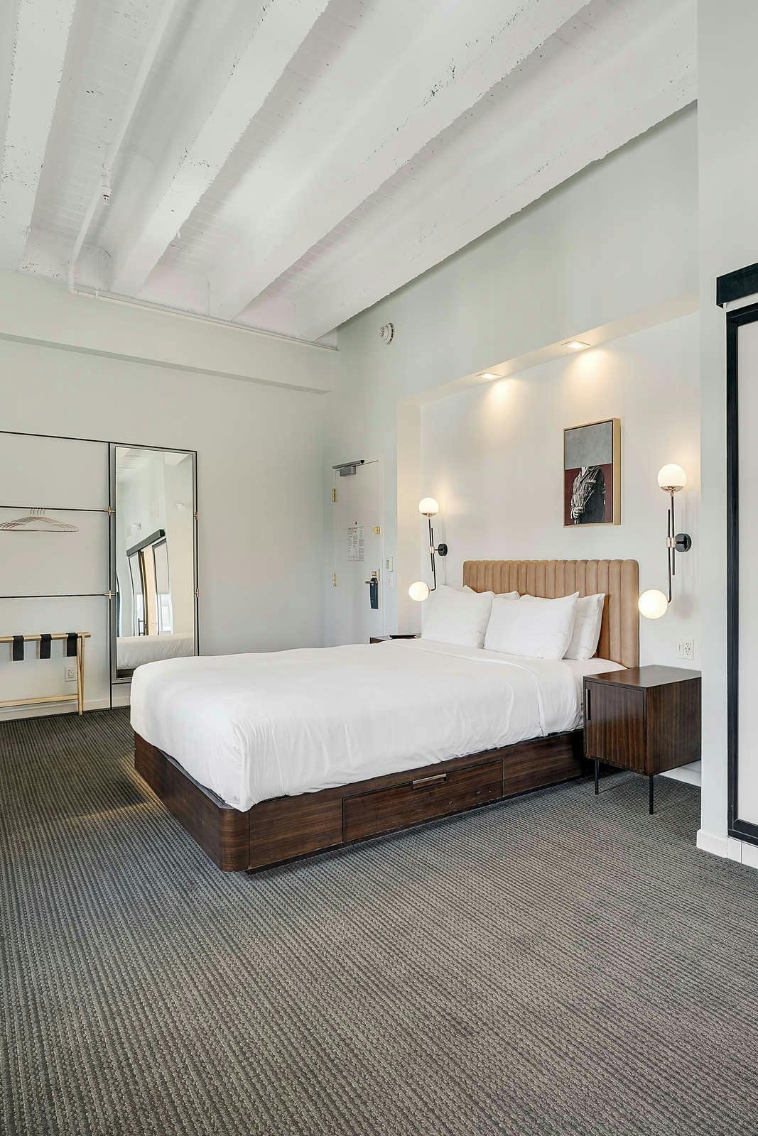 Hotel The Guild Hotel - Near Little Italy / Gaslamp Quarter Junior Suite photo 5