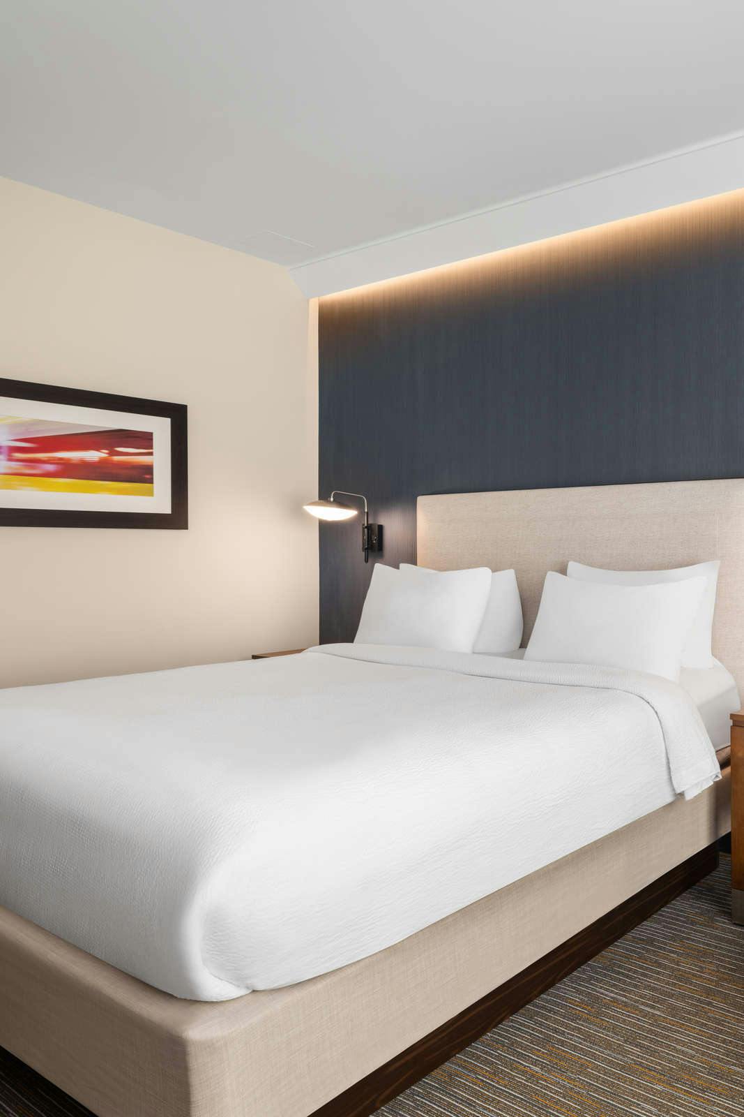 Hotel Courtyard by Marriott Seattle SeaTac Airport photo 2