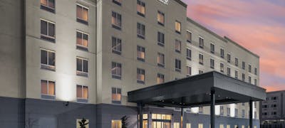 Courtyard by Marriott Seattle SeaTac Airport