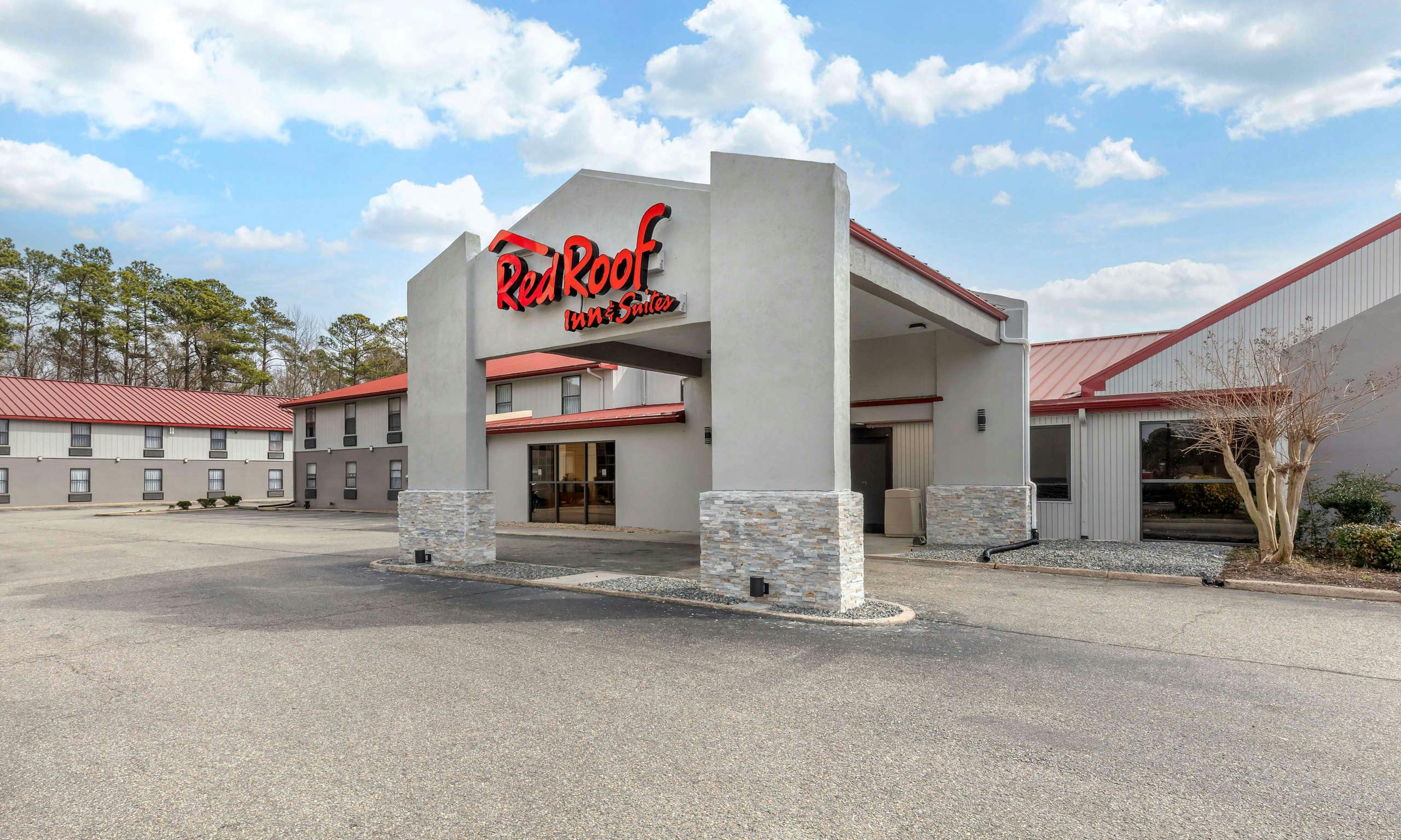 Red Roof Inn & Suites Newport News