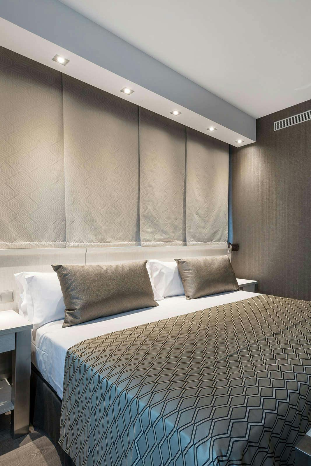 Hotel Catalonia Barcelona Plaza photo 1