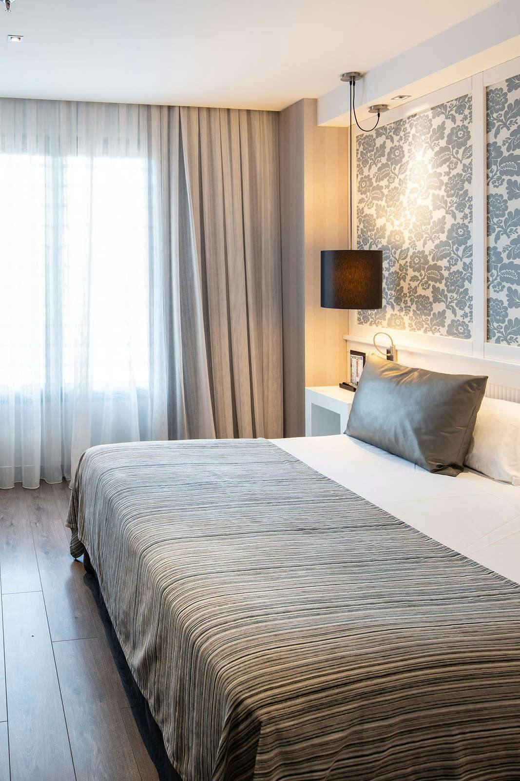 Hotel Catalonia Barcelona Plaza photo 2