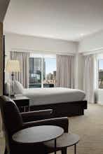 Hotel The Inn at Penn, A Hilton Hotel photo 1