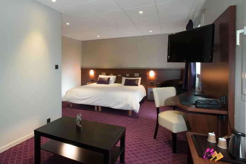 Hotel Brit Hotel Tours Sud - Le Cheops photo 2