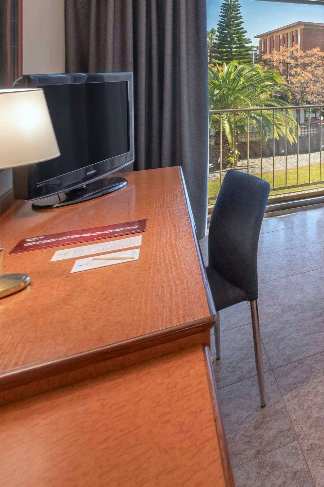 Hotel Ciudad de Castelldefels photo 3