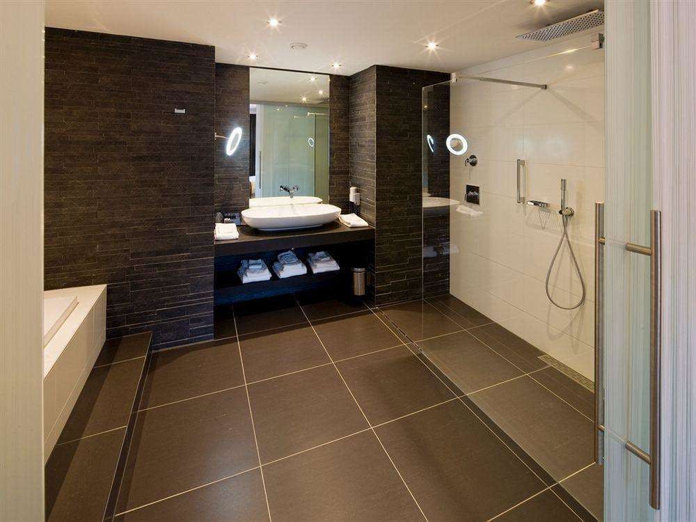 Hotel Hotel Van der Valk Brugge-Oostkamp photo 2