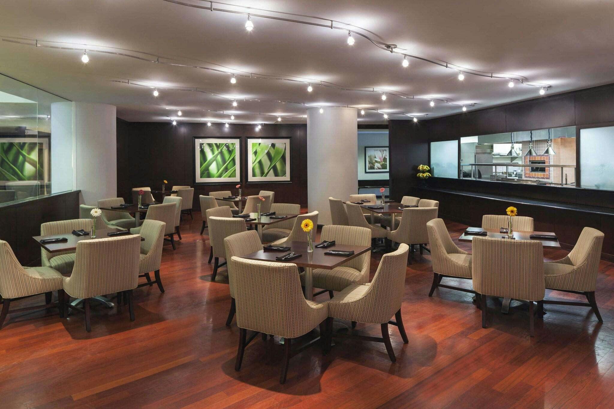 Hotel Sheraton Metairie - New Orleans Hotel photo 3