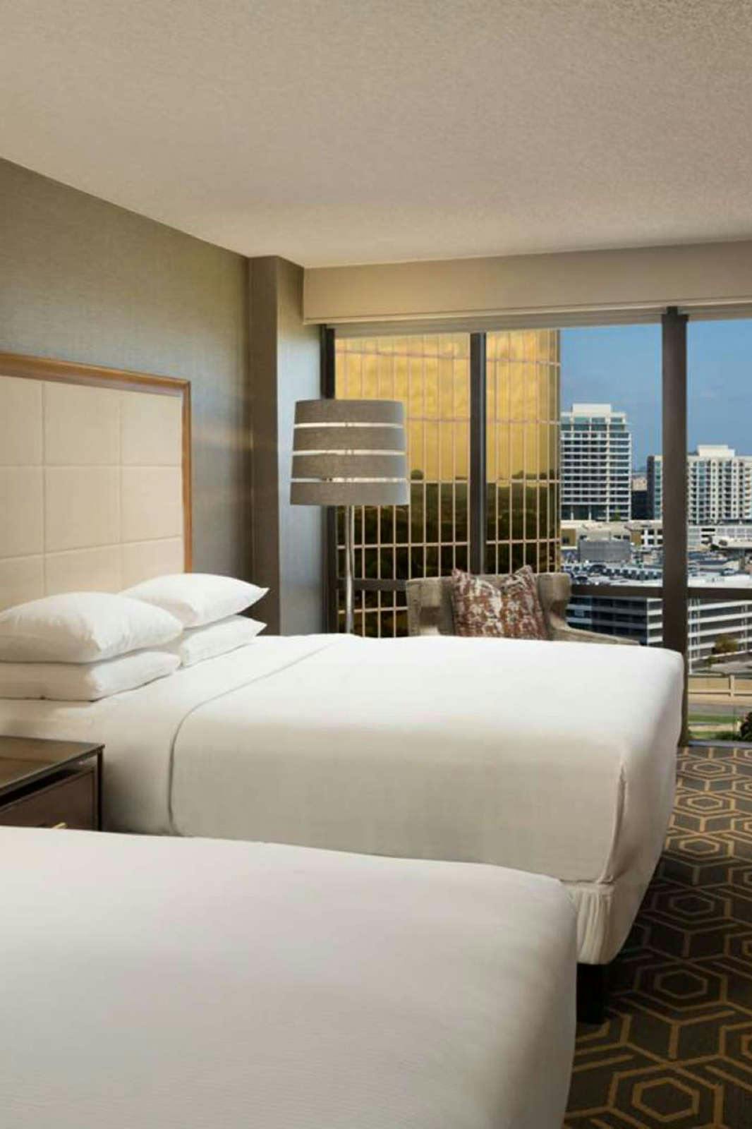 Hotel DoubleTree by Hilton Dallas - Campbell Centre photo 3