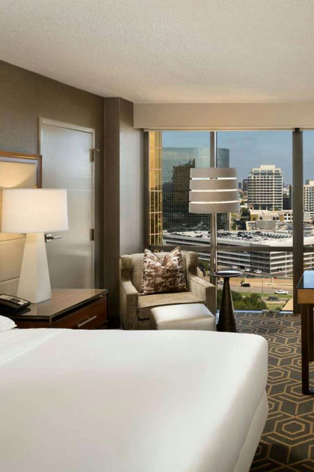 Hotel DoubleTree by Hilton Dallas - Campbell Centre photo 2