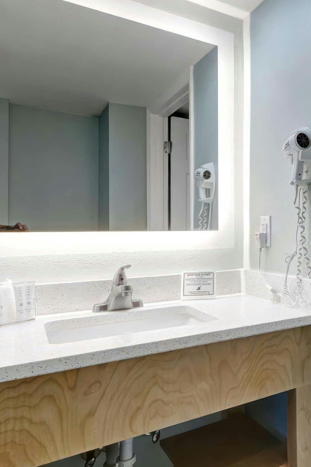 Hotel Boardwalk Inn and Suites photo 3