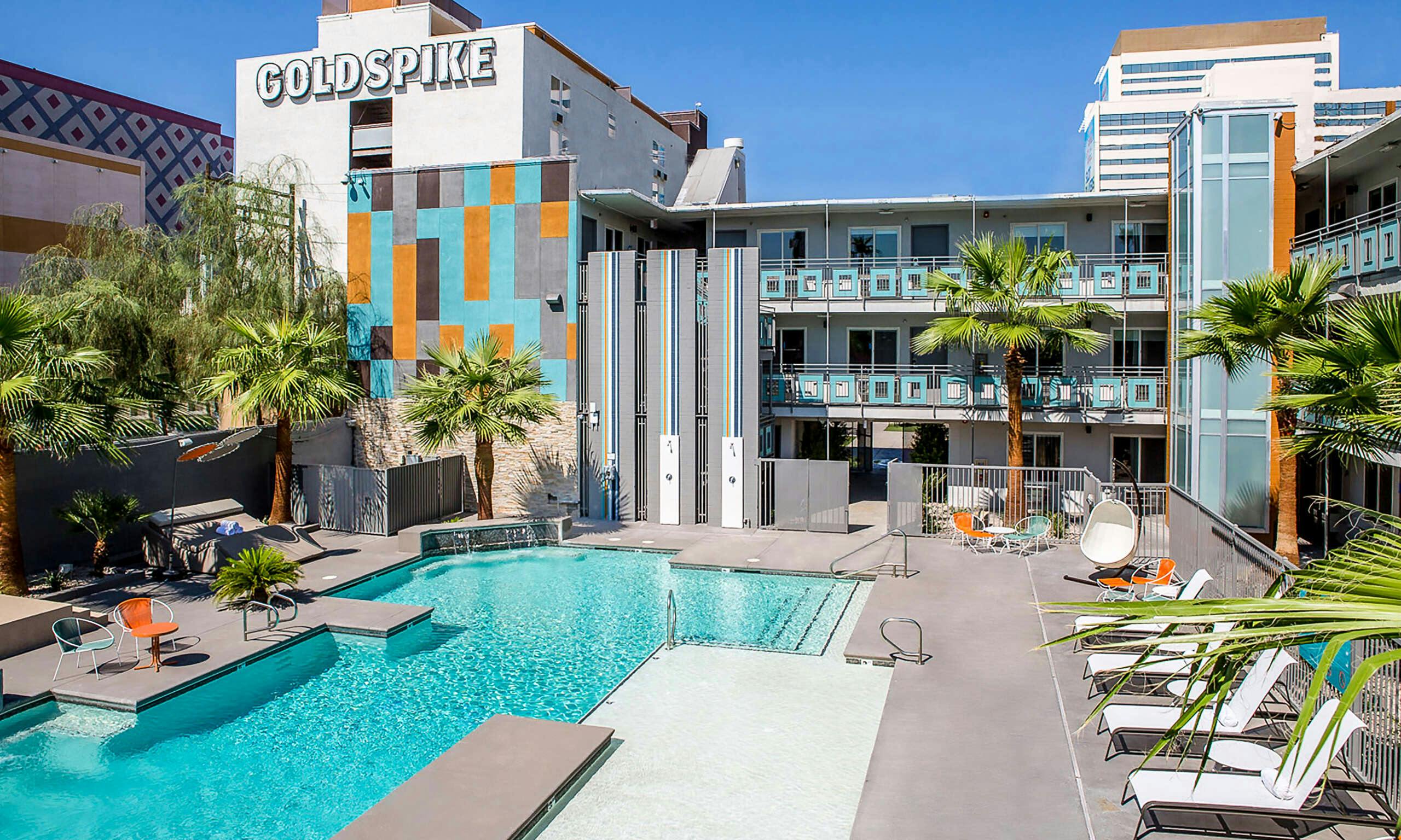 Hotel Oasis at Gold Spike photo 2