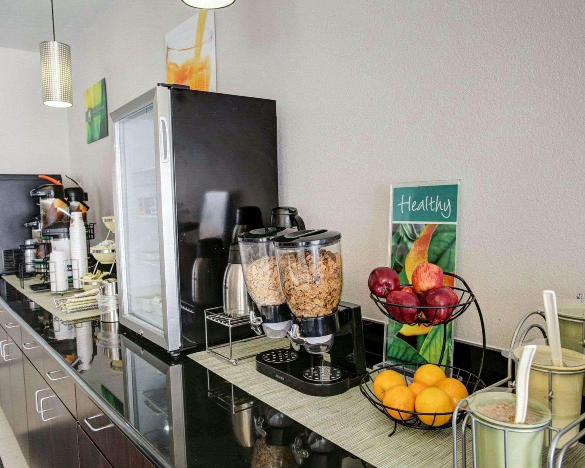 Hotel Quality Inn & Suites Bryan-College Station photo 5