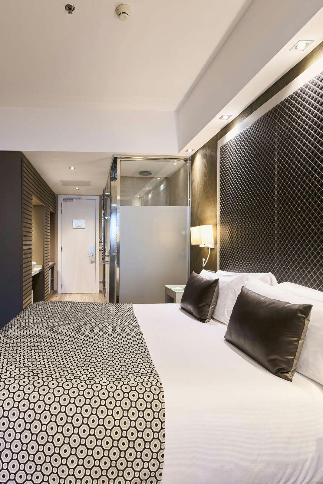 Hotel Catalonia Square photo 1