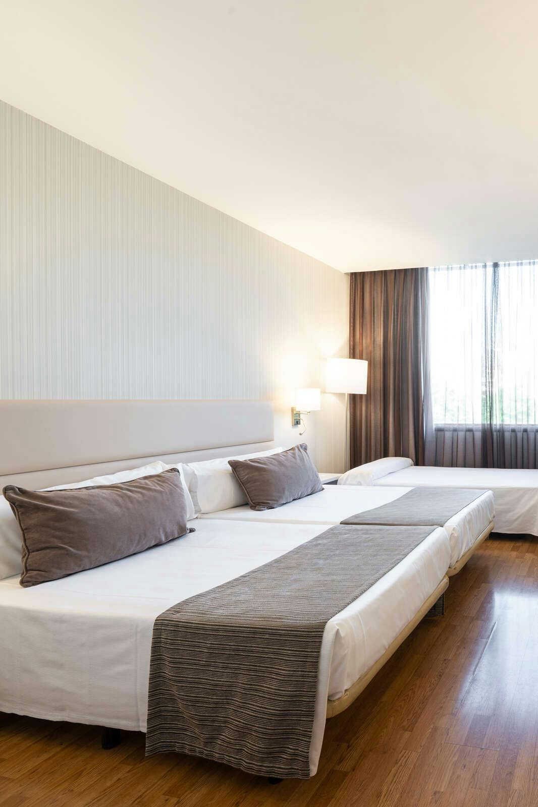 Hotel Catalonia Gran Hotel Verdi photo 2