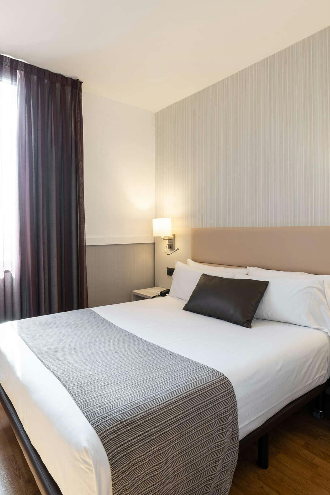 Hotel Catalonia Gran Hotel Verdi photo 3