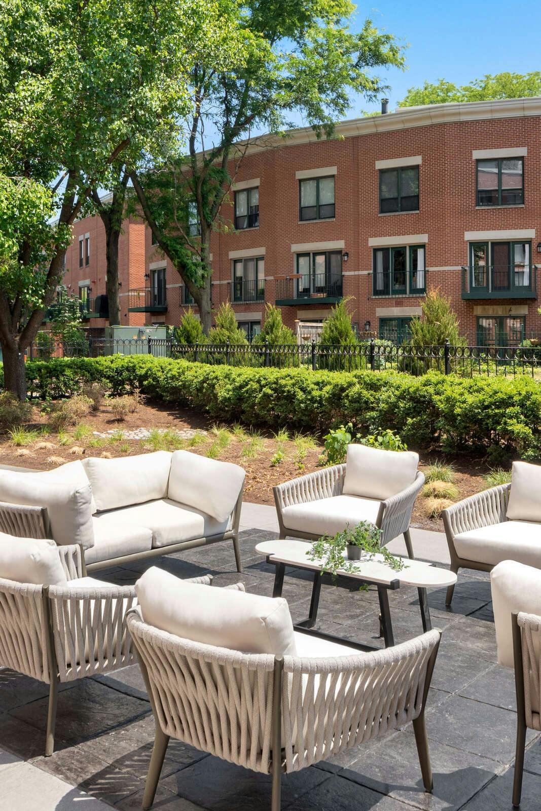 Hotel Courtyard by Marriott Chicago at Medical District / UIC photo 1