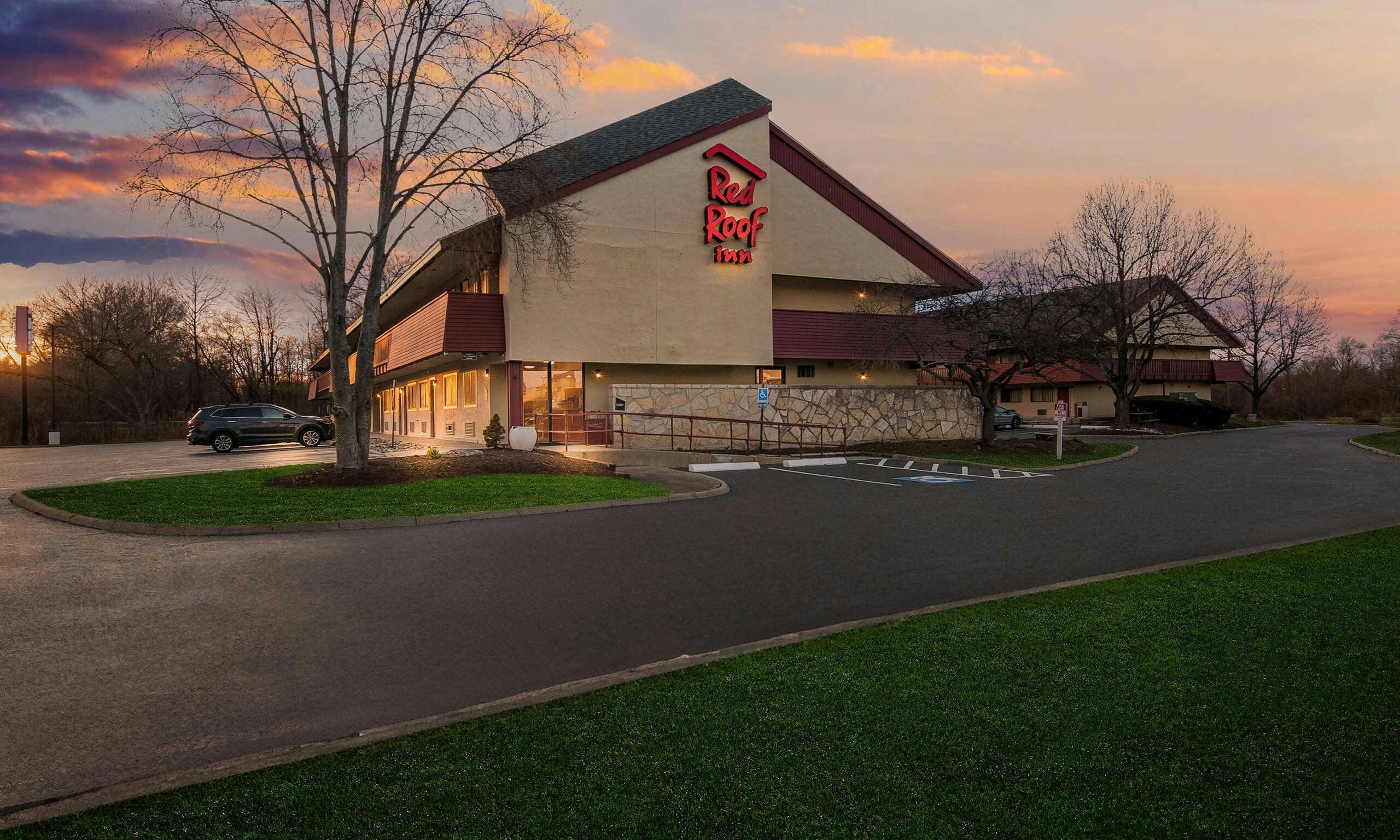 Red Roof Inn Enfield